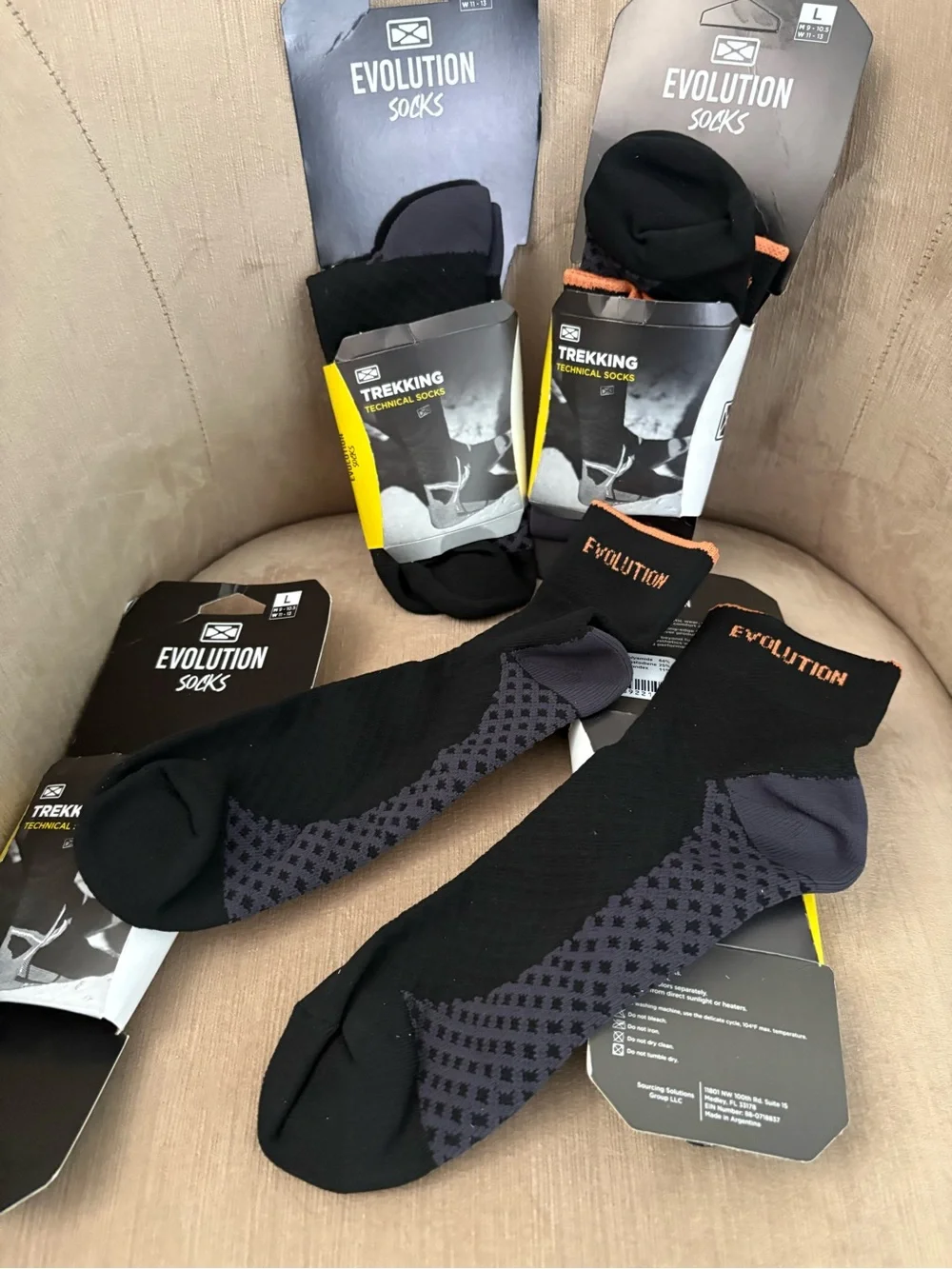 Bundle Of 4 Trekking Technical Socks Evolution Large Non Slip Outdoor Hiking Nwt